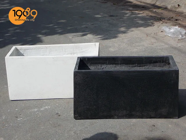 Bố trí chậu đá mài chữ nhật nuôi cá tại khu vực lối đi