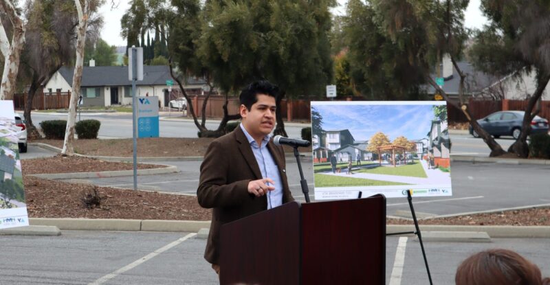 Có Được Mang Trái Cây Lên Máy Bay: Quy Định Và Cách Đóng Gói Chuẩn