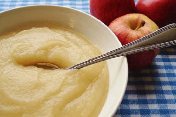 Bé ăn dặm trái cây với táo giúp tiêu hóa tốt