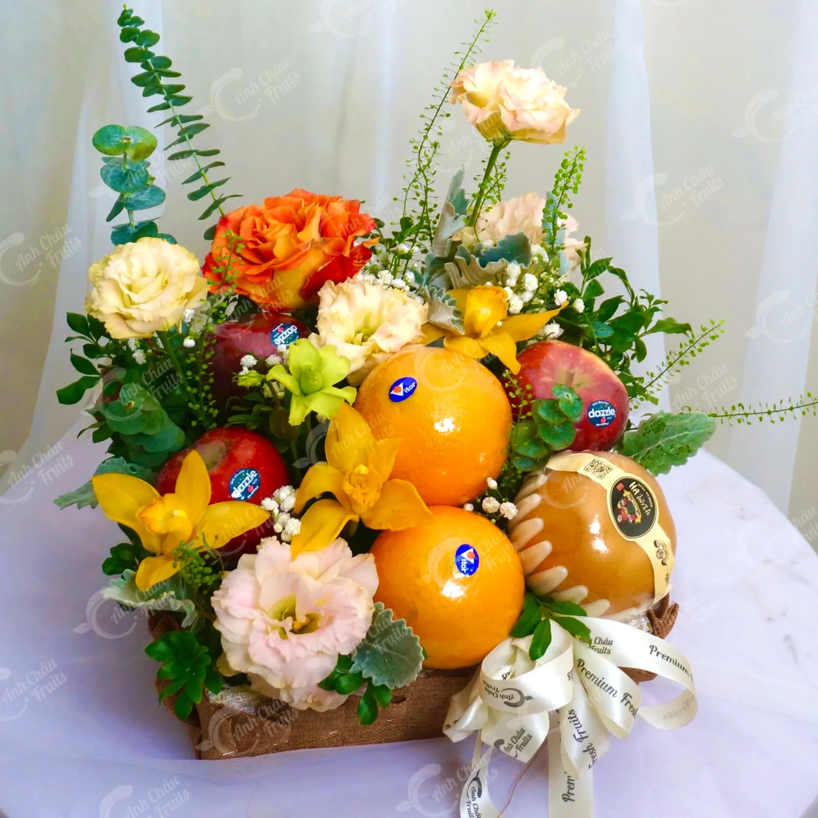 Trưng bày giỏ trái cây ở nơi thoáng mát để giữ được độ tươi