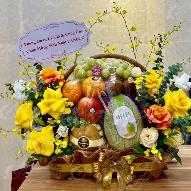 Các mẫu giỏ trái cây đẹp được đóng gói tỉ mỉ và sang trọng