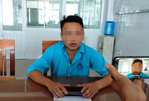 Nhân viên y tế đang nỗ lực cấp cứu cho nạn nhân nghi nhiễm độc hóa chất tại Đà Nẵng