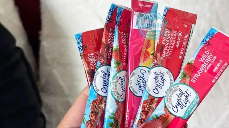 Cách pha 1 gói bột pha nước trái cây Crystal Light Drink Mix với 500 - 1000ml nước