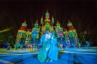 Show diễn Tata Show hoành tráng và mãn nhãn tại VinWonders Nha Trang