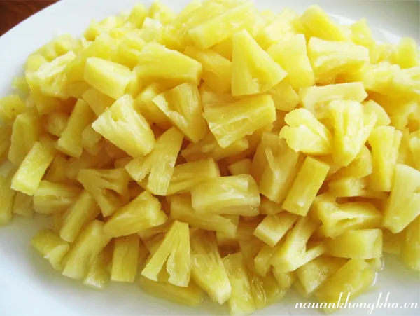 Sơ chế trái cây làm cocktail trái cây