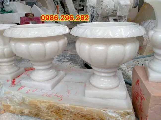 Chậu đá trắng