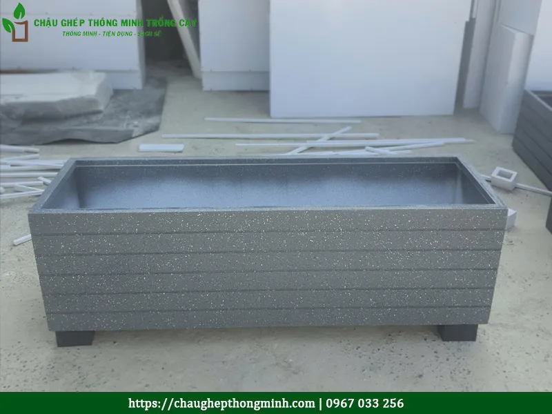Chậu composite ban công