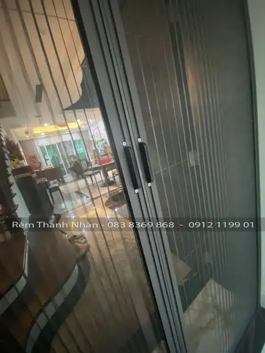 Cửa chống muỗi hệ 32, lưới sợi 100% polyester tráng Acrylic