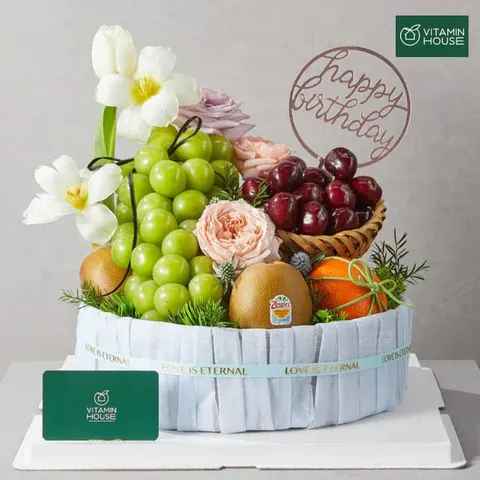 Giỏ trái cây tặng sinh nhật với kiểu dáng bánh kem, hoa hồng tươi, nho mẫu đơn, dâu, cherry, kiwi, quýt