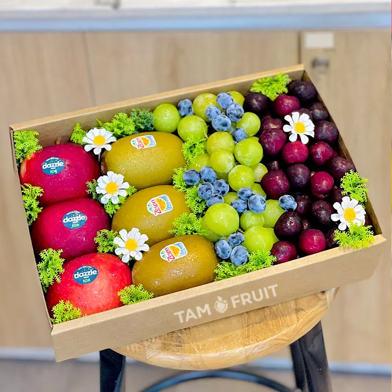 Các mẫu hộp quà trái cây đẹp mắt kết hợp phụ kiện sang trọng