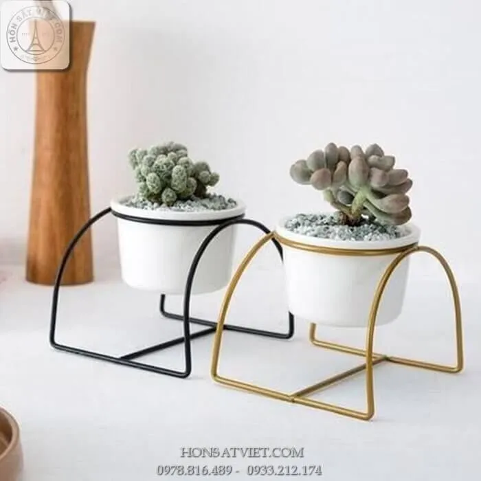 Mẫu kệ sắt để sen đá cực đẹp