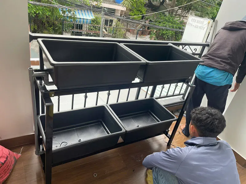 Kệ trồng rau ban công nhỏ