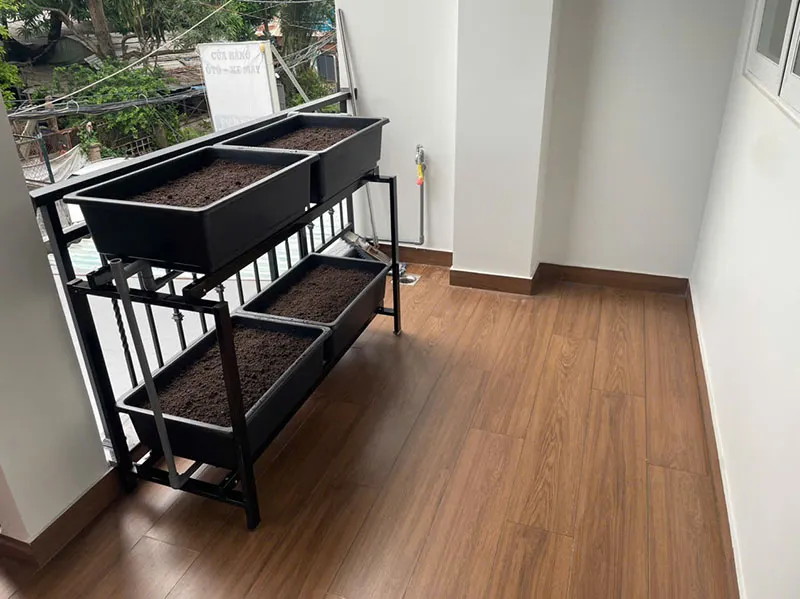 Kệ trồng rau ban công nhỏ
