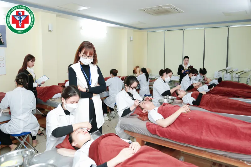 Ngành Chăm sóc sắc đẹp hiện được đào tạo trên khắp cả nước