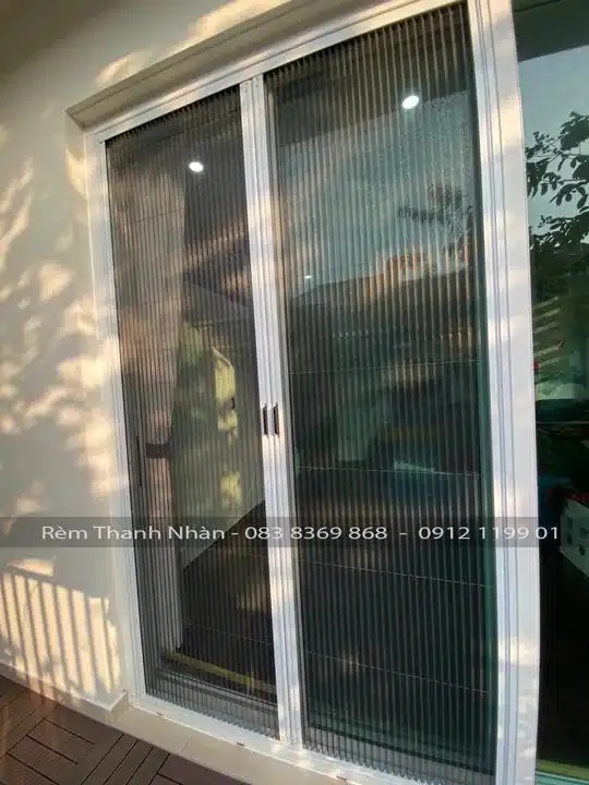 Rèm lưới chống côn trùng cửa đi ra vào