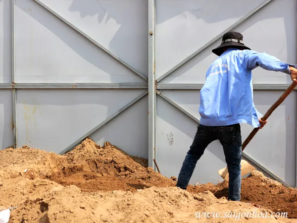 Sân lập mặt bằng