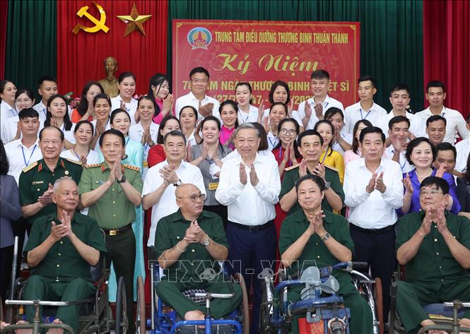 Uống Nước Nhớ Nguồn Ăn Quả Nhớ Kẻ Trồng Cây: Đạo Lý Cốt Lõi Của Dân Tộc Việt