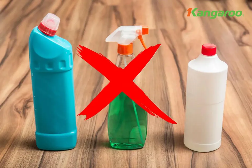 Dùng khăn mềm sạch để bảo dưỡng cây nước nóng lạnh Kangaroo mà không làm trầy xước